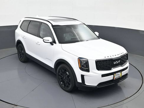 Used 2022 Kia Telluride EX w/ EX Premium Package AWD/4WD image 17