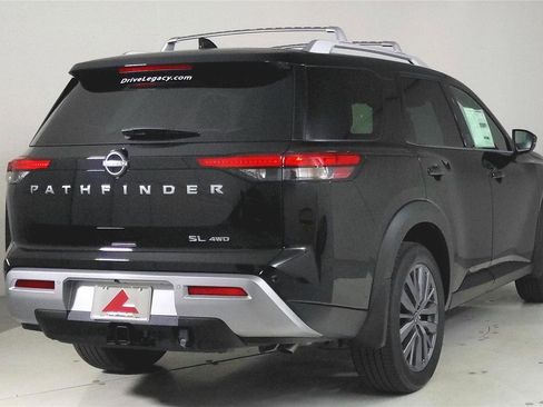 Certified 2023 Nissan Pathfinder SL w/ SL Premium Package image 4