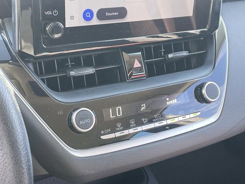 Used 2024 Toyota Corolla LE image 6