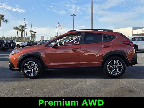 Used 2024 Subaru Crosstrek 2.0i Premium image 4