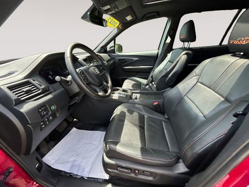 Certified 2023 Honda Passport TrailSport image 9