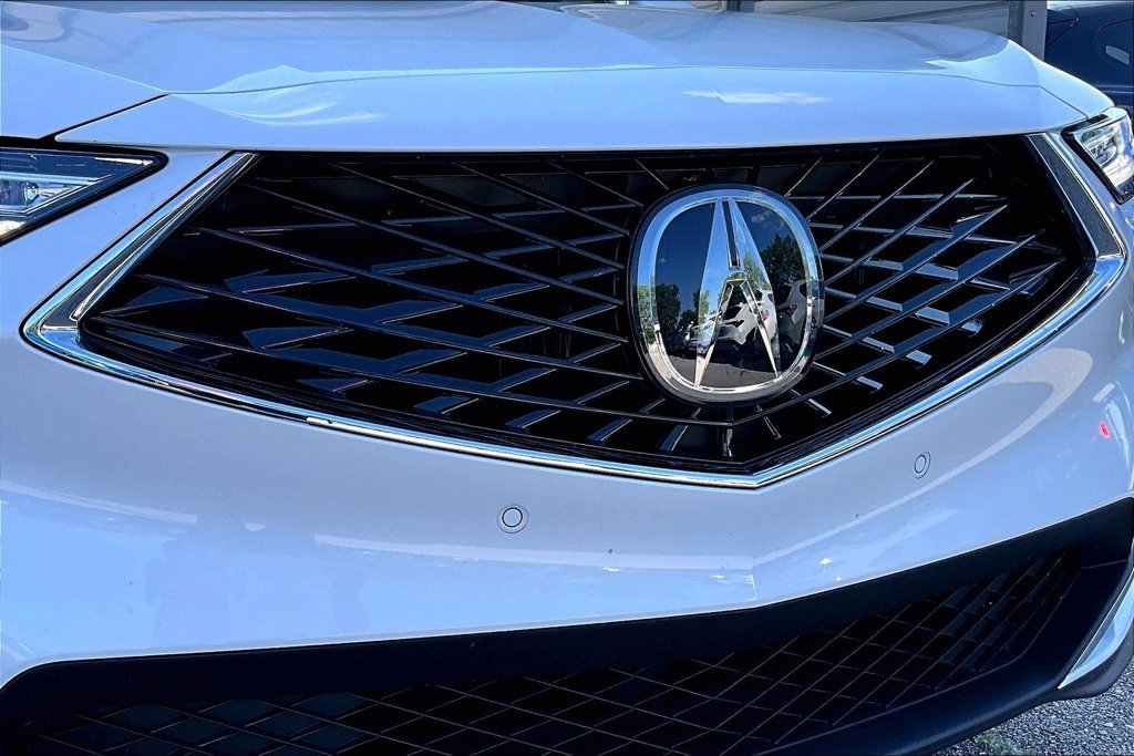 Certified 2026 Acura MDX w/ Technology Package FWD image 39
