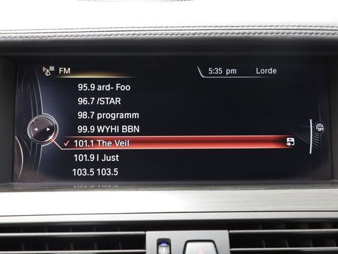 Used 2016 BMW 550i xDrive Sedan AWD/4WD image 9