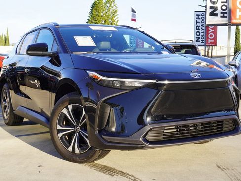 Certified 2025 Toyota bZ4X FWD image 2