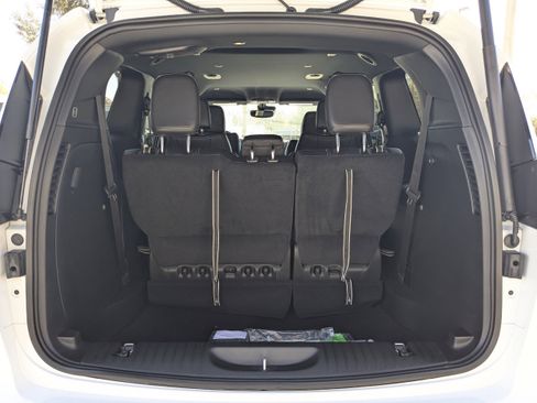 New 2026 Chrysler Pacifica Select image 12