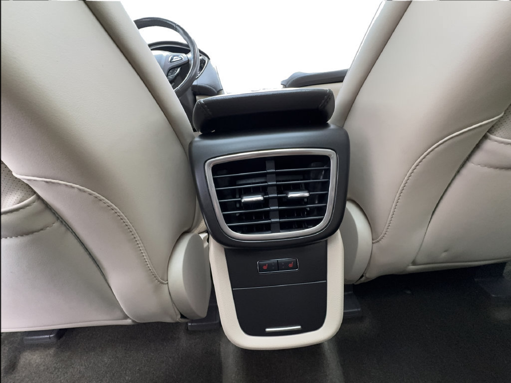 Used 2017 Lincoln MKX Reserve w/ Driver Assistance Package FWD image 42