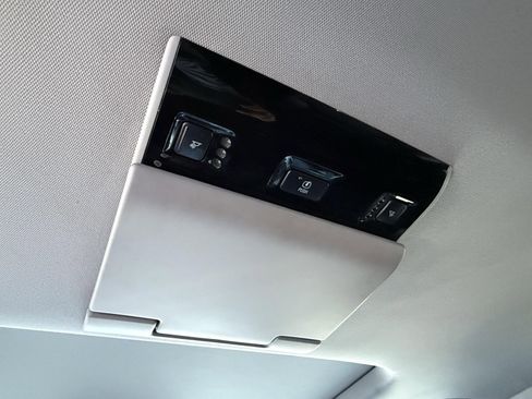 Used 2015 Chevrolet Tahoe LTZ image 26