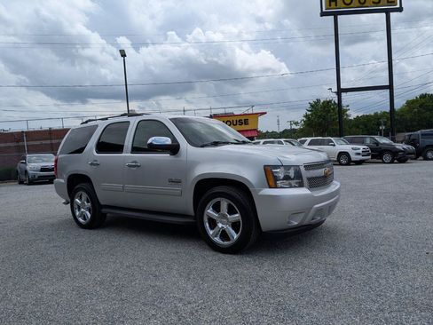 Used 2012 Chevrolet Tahoe LT w/ Texas Edition RWD image 3