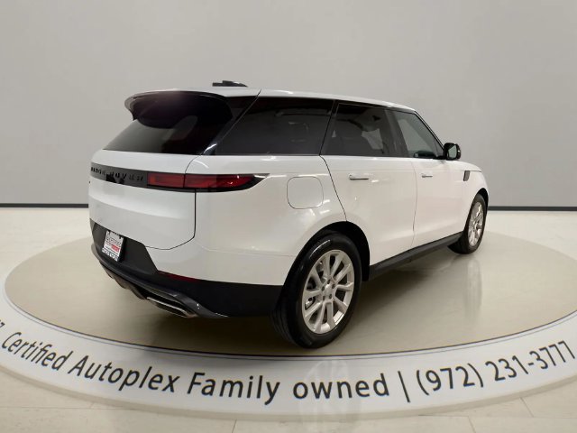 Used 2025 Land Rover Range Rover Sport SE AWD/4WD image 5