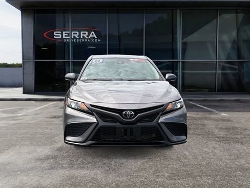 Used 2024 Toyota Camry SE FWD image 8