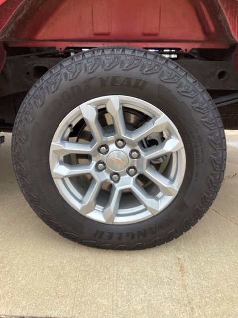 Used 2023 Chevrolet Silverado 1500 LT AWD/4WD image 6