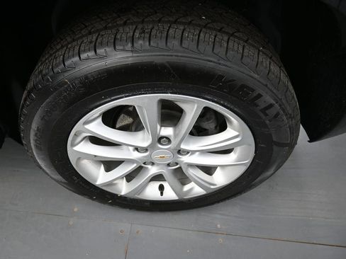 Used 2025 Chevrolet TrailBlazer LS w/ LS Convenience Package AWD/4WD image 9