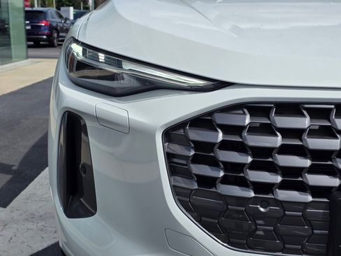 New 2025 Audi Q5 Premium Plus image 10