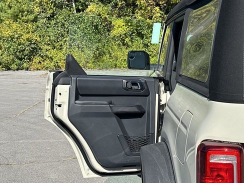 New 2025 Ford Bronco 4-Door w/ Sasquatch Package image 25
