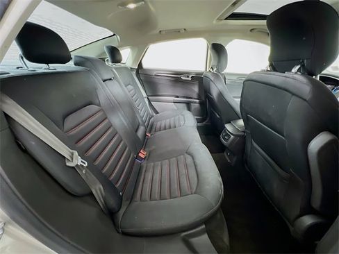 Used 2015 Ford Fusion SE w/ Equipment Group 201A image 37