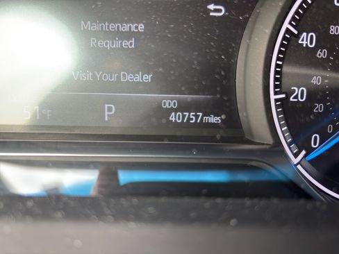 Used 2021 Toyota Venza Limited image 5