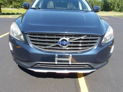 Used 2015 Volvo XC60 T6 w/ Proximity Package AWD/4WD image 32