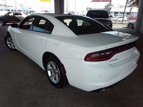 Used 2021 Dodge Charger SXT RWD image 4