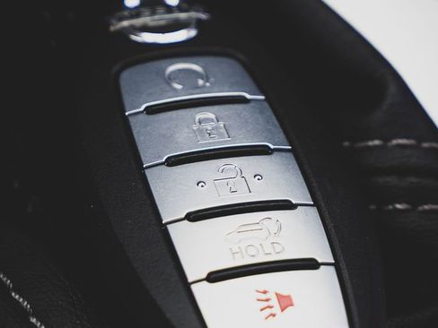 Used 2018 Nissan Armada Platinum w/ Captain Seat Package AWD/4WD image 10