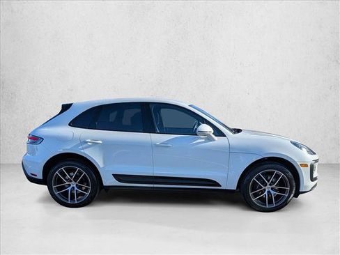 Used 2025 Porsche Macan image 4