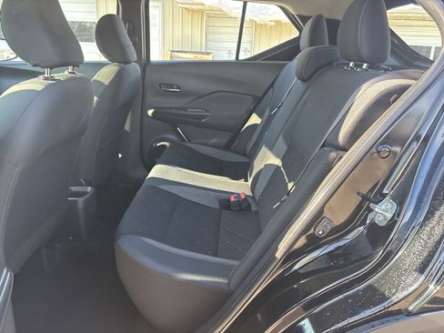 Used 2020 Nissan Kicks SV image 28