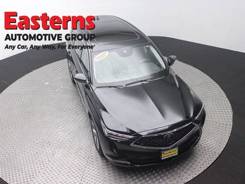 Used 2023 Acura MDX SH-AWD image 3