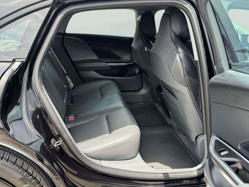Used 2025 Lucid Air Pure RWD image 52