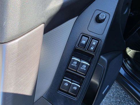 Used 2017 Subaru Forester 2.5i Limited image 11