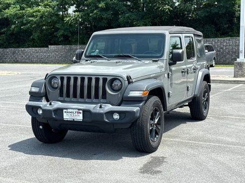 Used 2018 Jeep Wrangler Unlimited Sport image 27