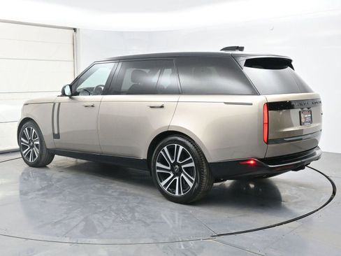 Used 2023 Land Rover Range Rover Long Wheelbase Autobiography image 39