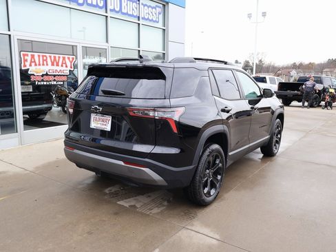 New 2026 Chevrolet Equinox LT image 3