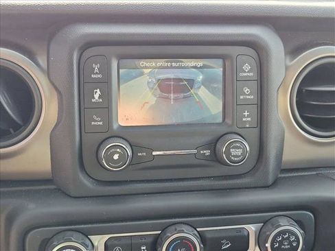 Used 2018 Jeep Wrangler Unlimited Sport AWD/4WD image 14