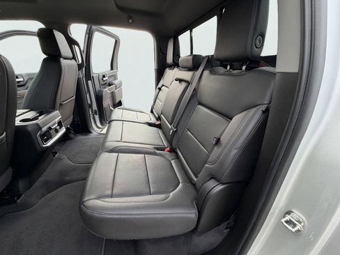 Used 2020 GMC Sierra 2500 SLT w/ SLT Premium Plus Package image 16