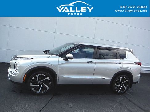 Used 2022 Mitsubishi Outlander SE AWD/4WD image 2
