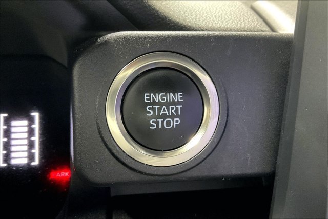 Certified 2025 Toyota 4Runner SR5 AWD/4WD image 37