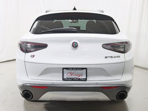 Used 2024 Alfa Romeo Stelvio Ti AWD/4WD image 14