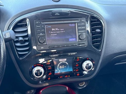 Used 2013 Nissan Juke SV image 17