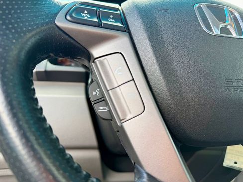 Used 2012 Honda Odyssey EX-L image 17