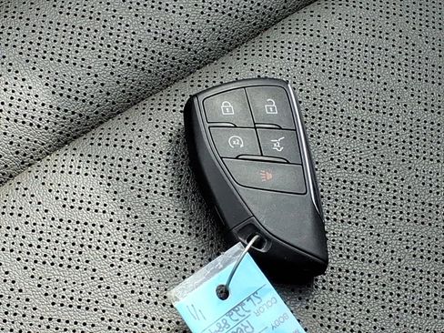 Used 2025 Chevrolet Equinox LT w/ Convenience Package II image 23