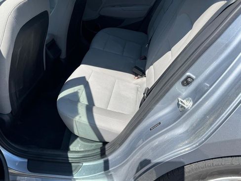 Used 2017 Hyundai Elantra Value Edition FWD image 11