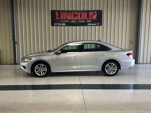 Used 2020 Volkswagen Passat 2.0T SE FWD image 6