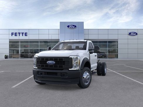 New 2026 Ford F550 4x4 Regular Cab Super Duty image 2