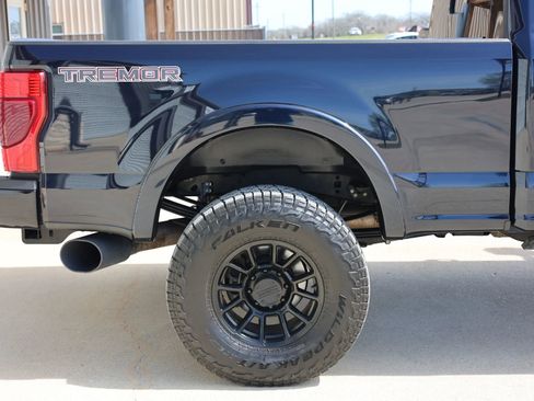 Used 2021 Ford F350 Platinum w/ Tremor Off-Road Package image 14