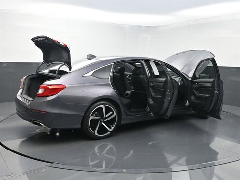 Used 2020 Honda Accord Sport image 35