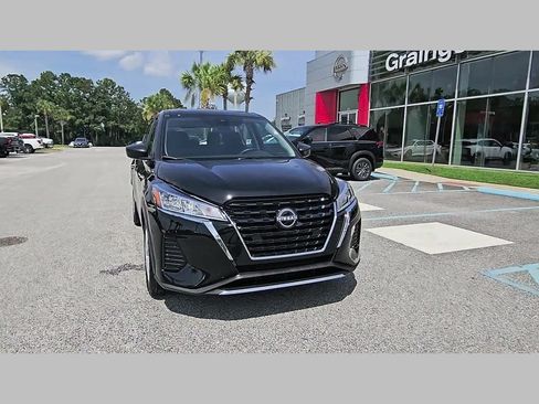 Used 2025 Nissan Kicks Play S FWD image 20