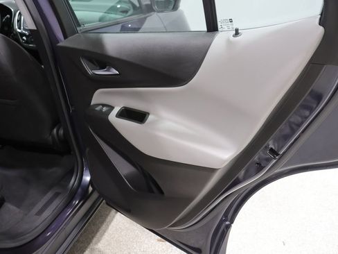 Used 2018 Chevrolet Equinox LS FWD image 22