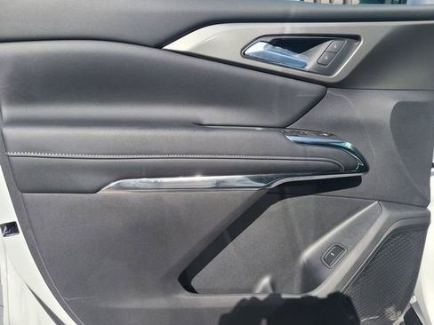New 2026 Chevrolet Traverse LT w/ Midnight/Sport Edition FWD image 19