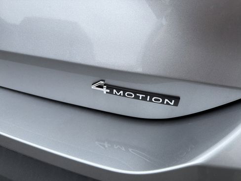 New 2026 Volkswagen Tiguan SE AWD/4WD image 8