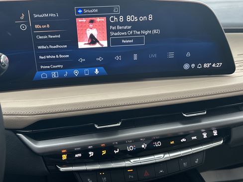 Used 2025 Cadillac XT4 Premium Luxury w/ Technology Package FWD image 30