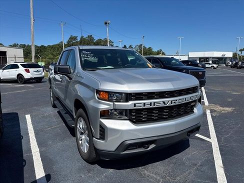 Used 2022 Chevrolet Silverado 1500 Custom w/ Safety Confidence Package RWD image 1